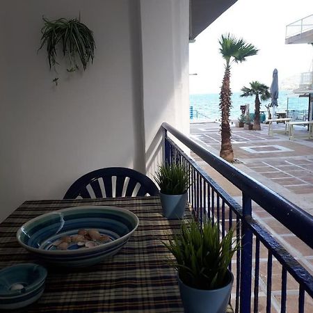 Cozy Seaside Apartment Loutraki ภายนอก รูปภาพ