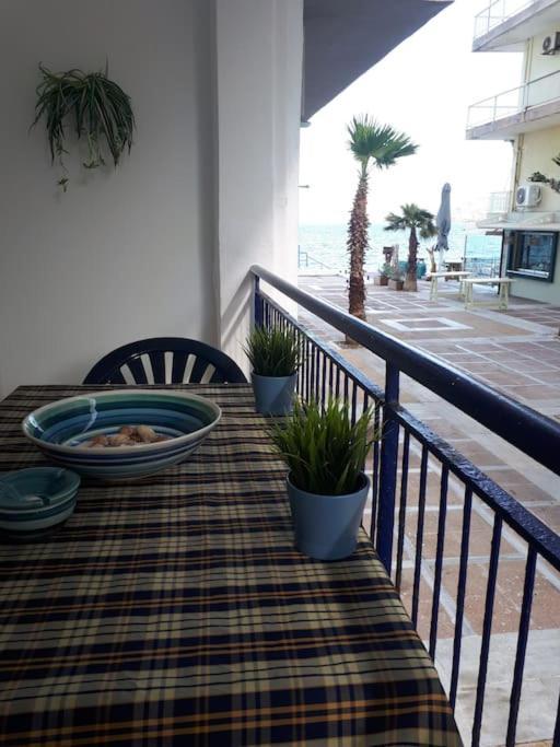 Cozy Seaside Apartment Loutraki ภายนอก รูปภาพ